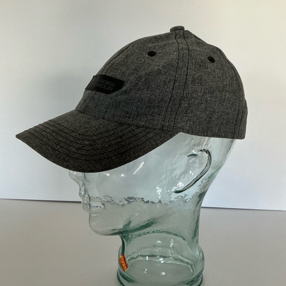 Under Armour Junior Adjustable Baseball Hat - Picture 1 of 10